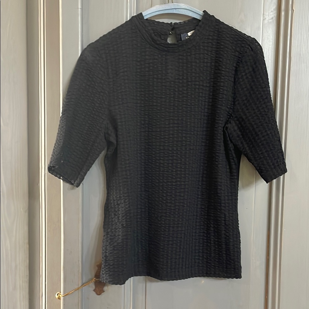 Black Textured Short Sleeve Top